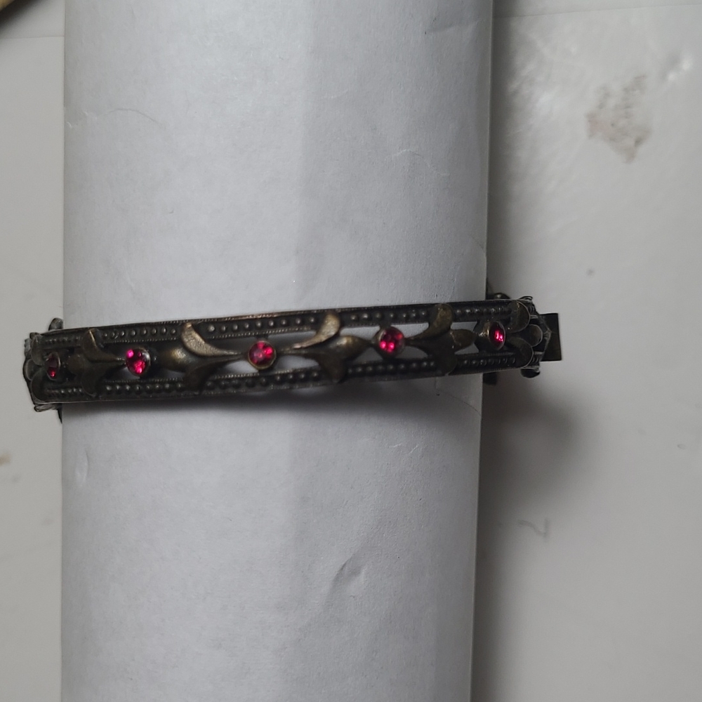 Vtg Ruby Crystal Red Bangle Bracelet - image 4